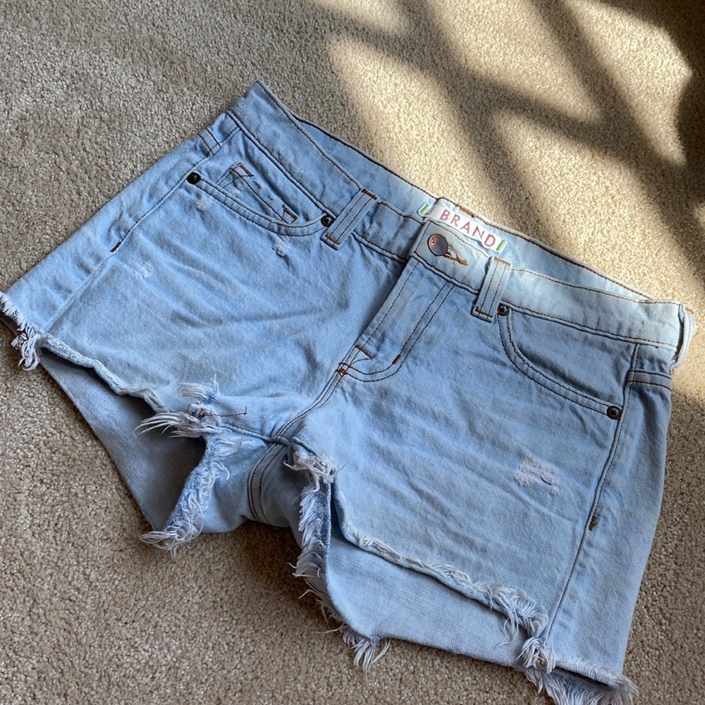 DENIM SHORTS